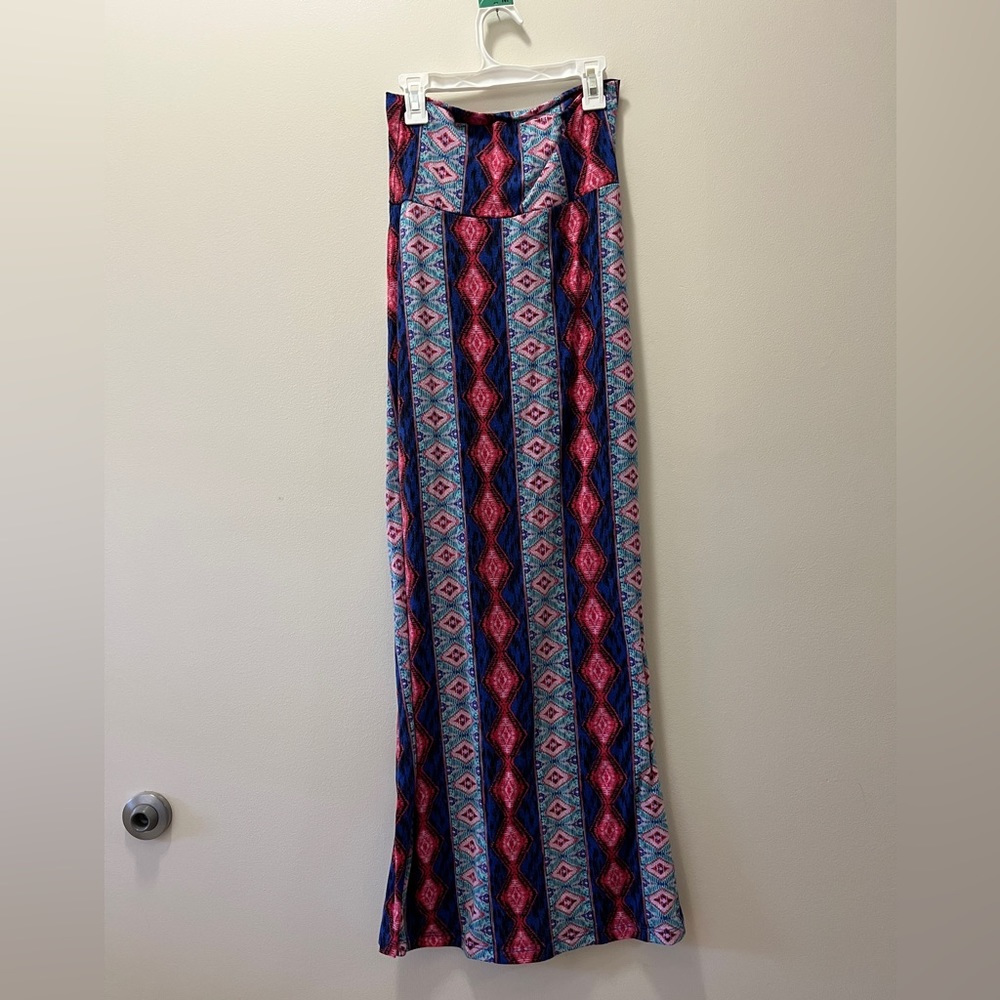 Vestique Long Blue/Purple/Pink Skirt